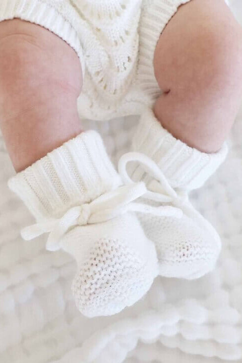Knit Newborn Bow Booties | Light Ivory