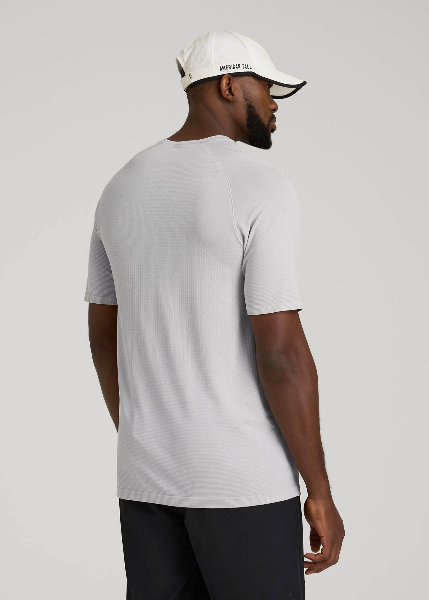 Vented Training Top for Tall Men in Silver Drop