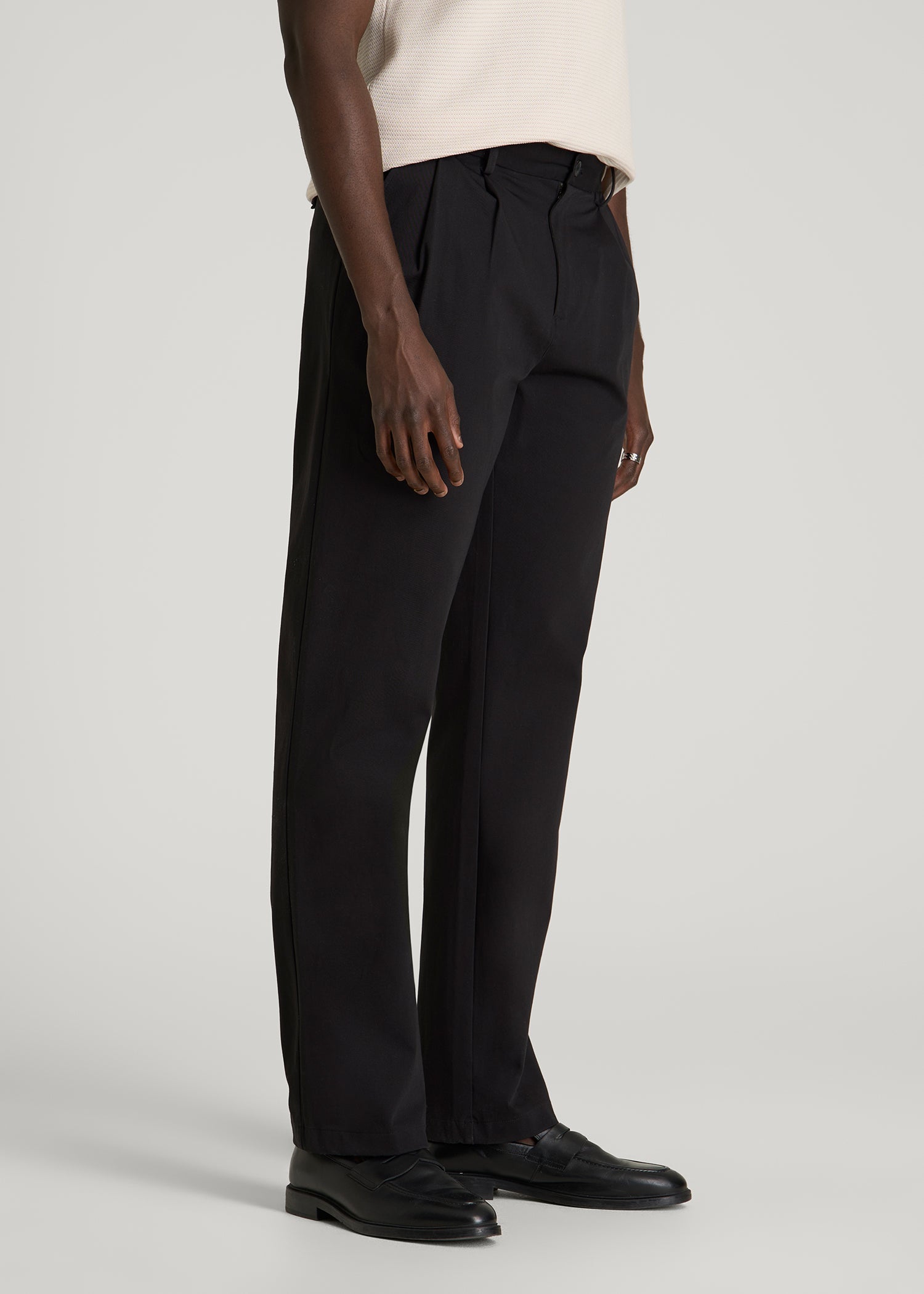 Stretch Commuter Pleated Chino for Tall Men in Black
