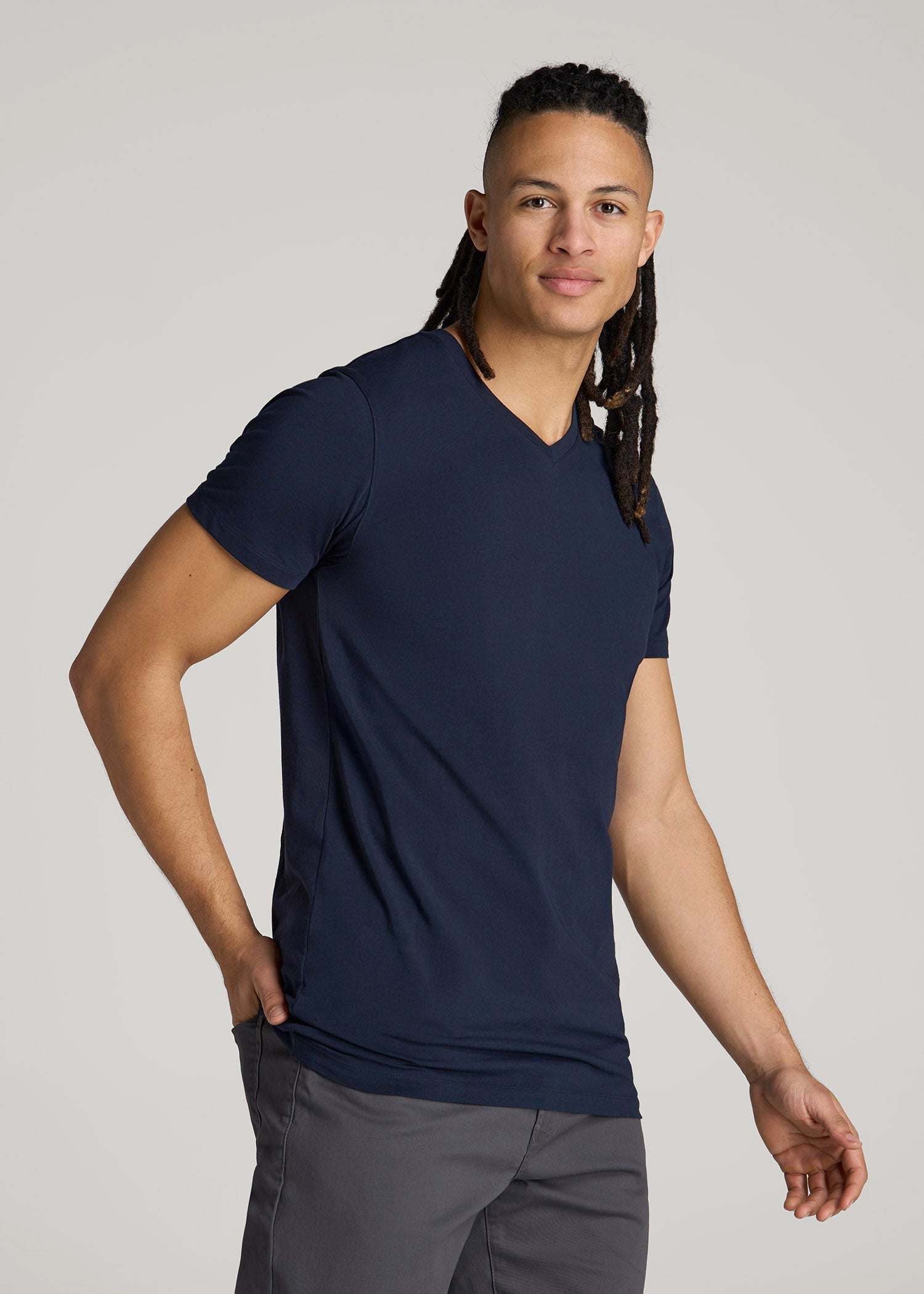 The Essential Modern Fit V-Neck Tee for Tall Men in True Navy