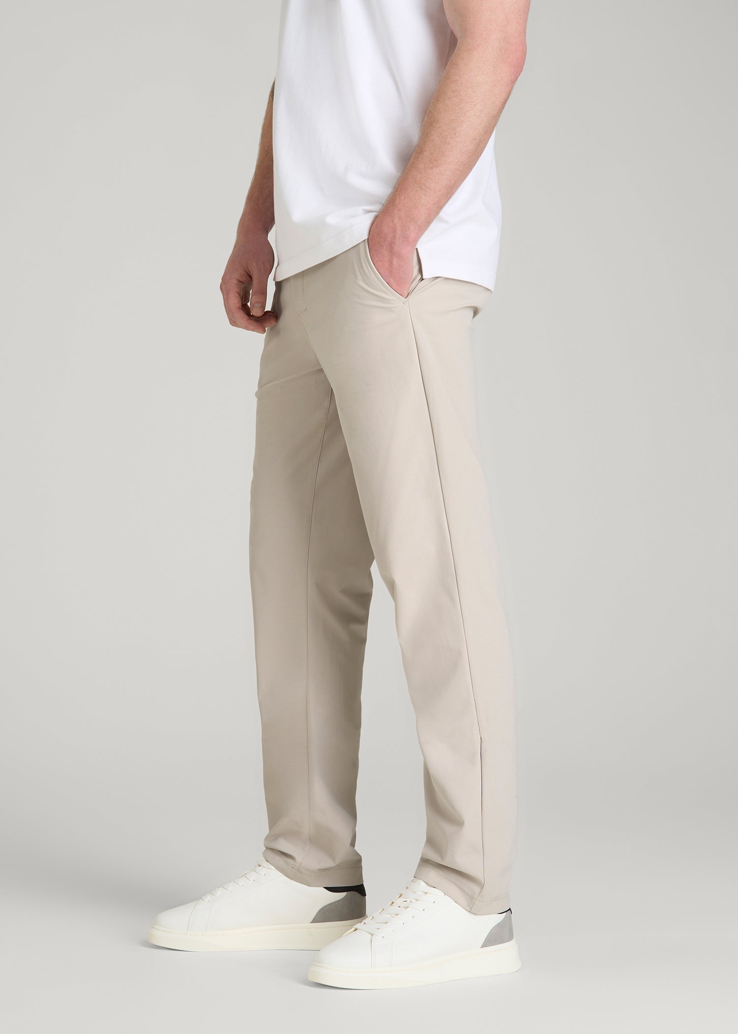 Traveler Chino 2.0 for Tall Men in Drywall Tan