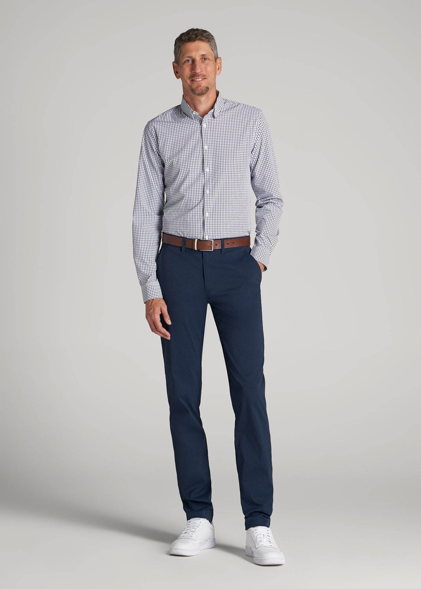 TAPERED FIT Traveler Chino Pants for Tall Men in Marine Navy