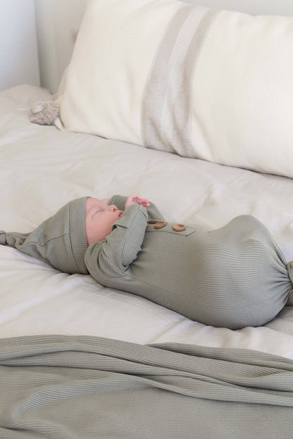Eucalyptus Bamboo Waffle Newborn Baby Knot Gown & Hat Set