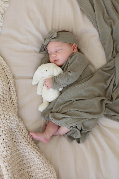 Eucalyptus Bamboo Waffle Newborn Baby Knot Gown & Hat Set