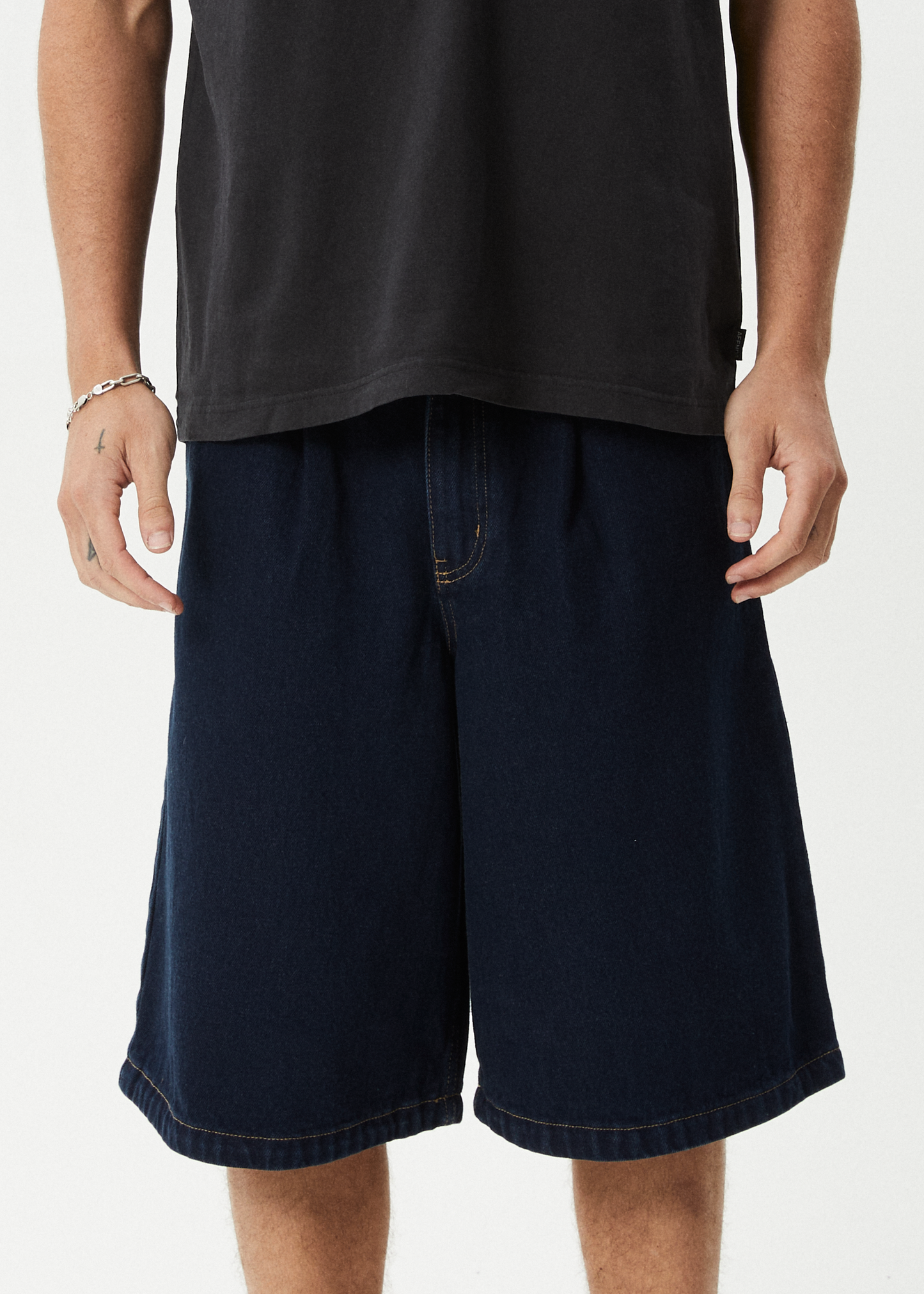 AFENDS Mens Fast Forward - Denim Ultra Baggy Pleated Short 24" - Ink