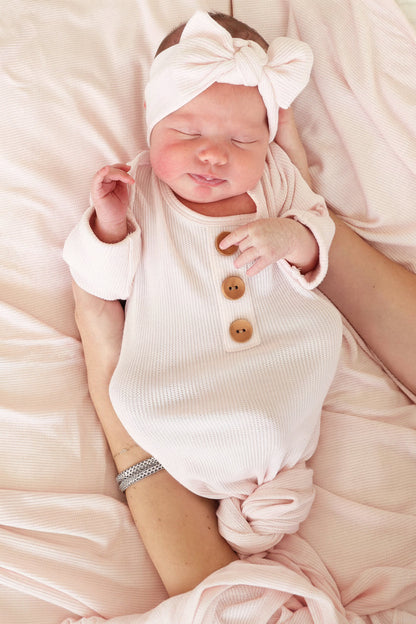 Pearl Pink Bamboo Waffle Newborn Baby Knot Gown & Hat Set